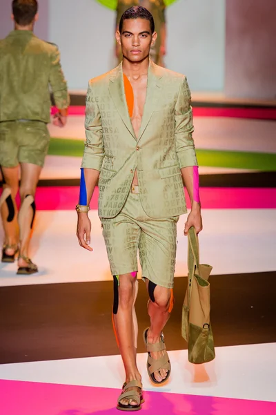Look 17
